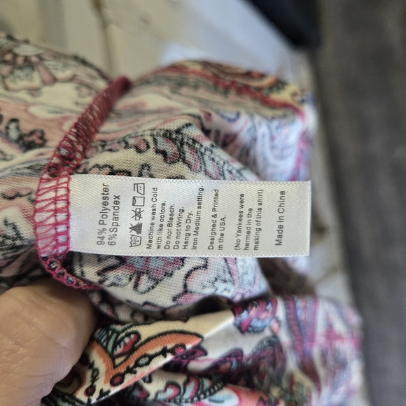 Small Paisley Red and Blue Graphic Short Sleeve T-Shirt With Sequin Pocket - Picture 4 of 4